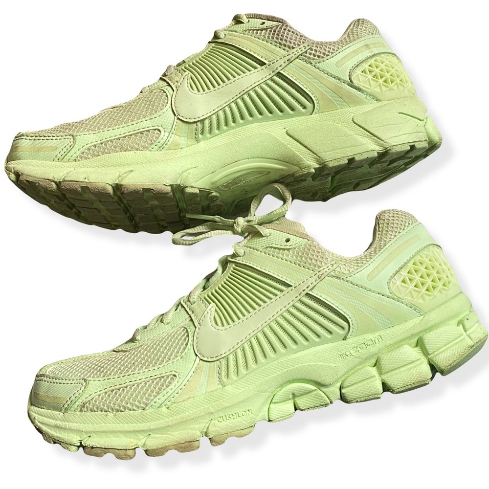 Nike Zoom Vomero 5 Sneakers
